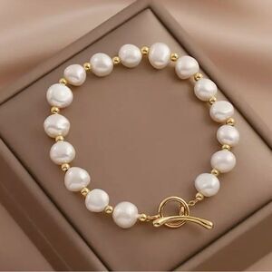 FRESHWATER PEARLS IRREGULAR 💯 % GENUINE 18K GOLD PLEATED BRACELET